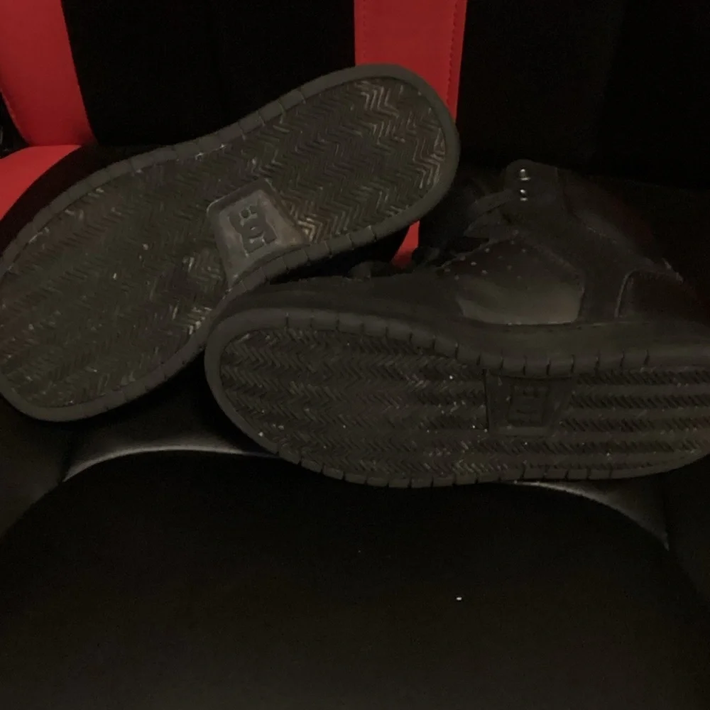 DC Youth’s Spark High RS size 3
